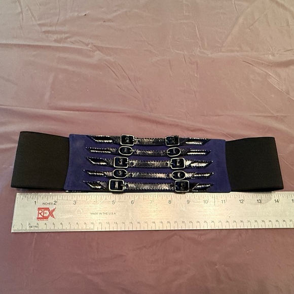 Vintage Blue Suede w/ Black Patent/Silver Buckles Stretch Back 3”Elastic Belt - Picture 7 of 8